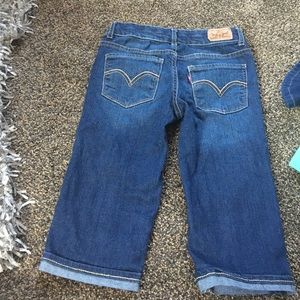 Levi's capris size 7